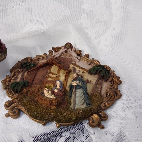 Christmas Ceramic Nativity Mary Joseph Jesus and the three king's TWO Piece. - Picture 16 of 16
